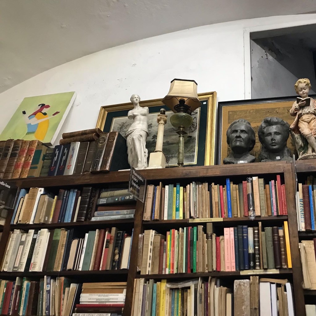 quinquilharia benta na cidade