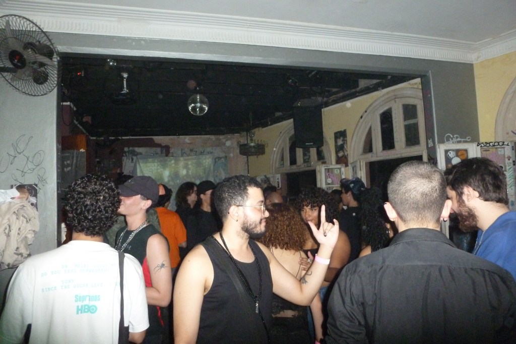 looks, lov3core e a arte no espaço&nbsp;físico